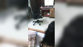 Anh họ vừa đụ em gái 2k10 vừa mở phim sex bắt em nó xem.